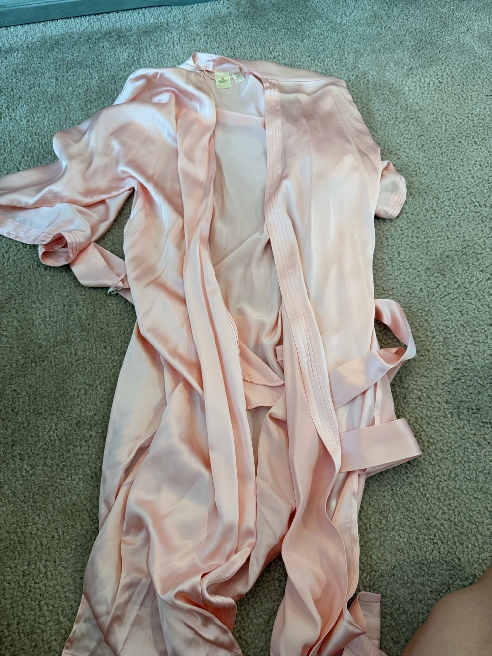Victoria's Secret Light Pink Satin Kimono Robe
